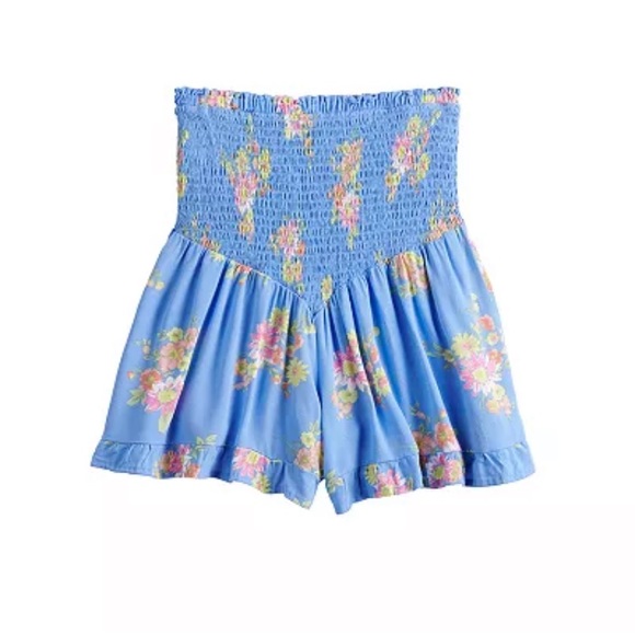 NWT High Waisted Smocked Pull On Shorts - Picture 2 of 4